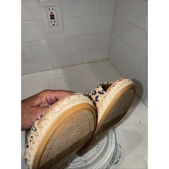 Toms Women Size 8 Michelle Cheetah Print Stacked Heel Slip On Wedge Peep Toe - Picture 12 of 14